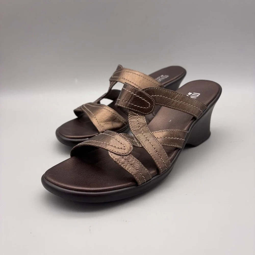 Munro American Sandals Womens Size 8.5 Walking Wedge Brown Leather Comfort Shoes
